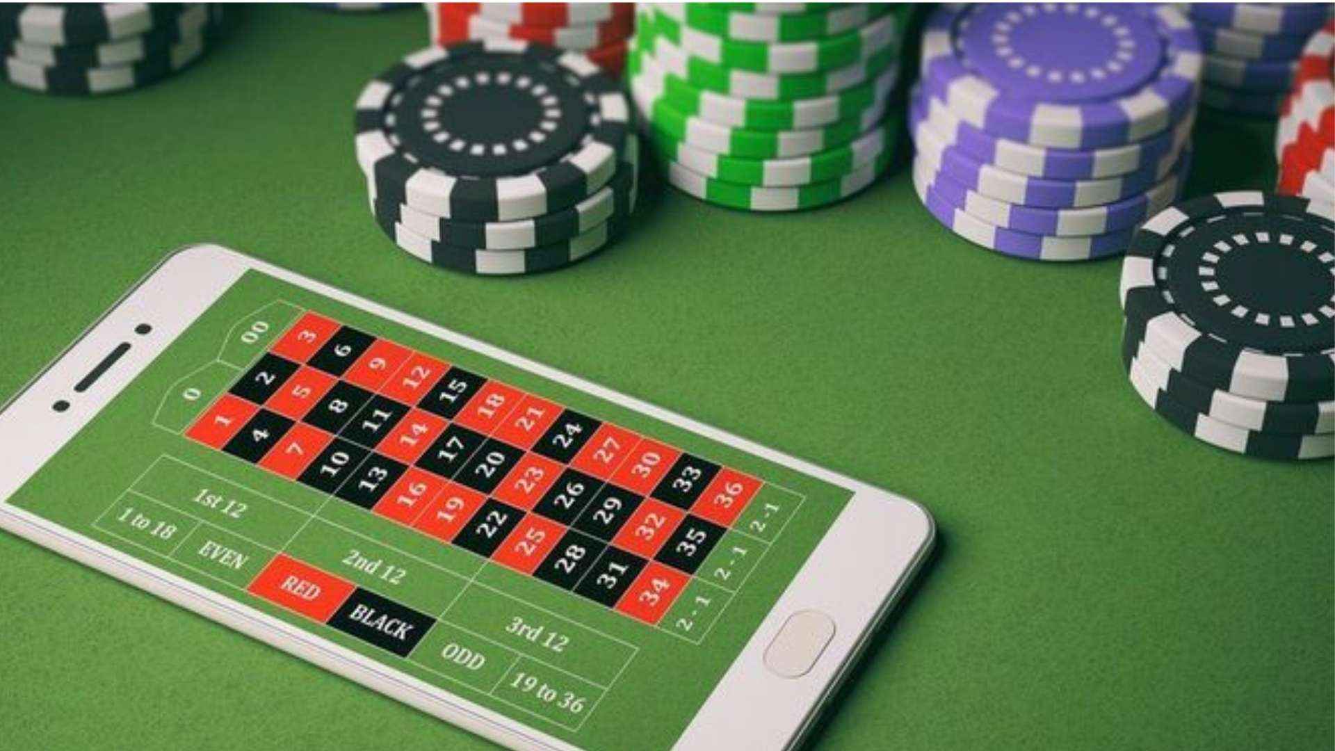 Multiplayer Games with Reward Centered Gameplay